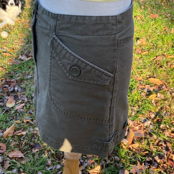 H&M Army Green Mini Skirt - Picture 5 of 6